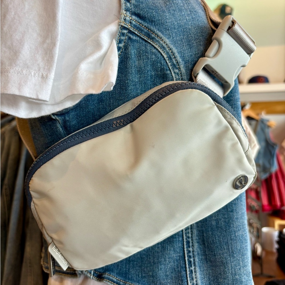 Lululemon Icy Blue Everywhere Belt Bag